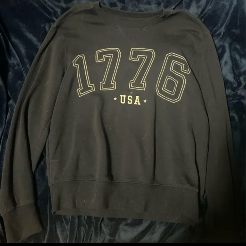 Maurices Black Crewneck Sweater USA 1776 Design